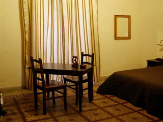 ALOI ROOMS B & B