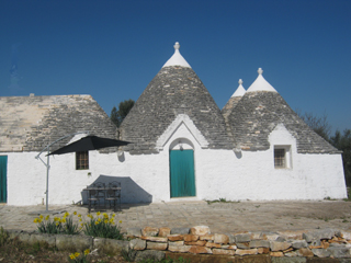 DORMIRE NEI TRULLI