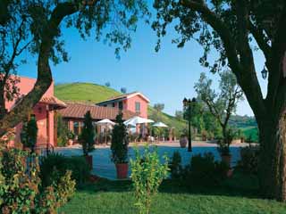 COUNTRY HOTEL I CALANCHI