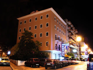 HOTEL ROYAL